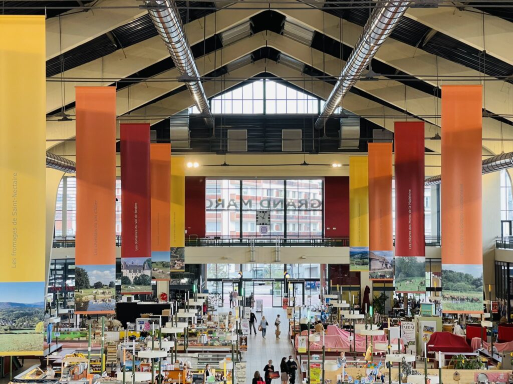 Intérieur du Grand Marché de Vichy