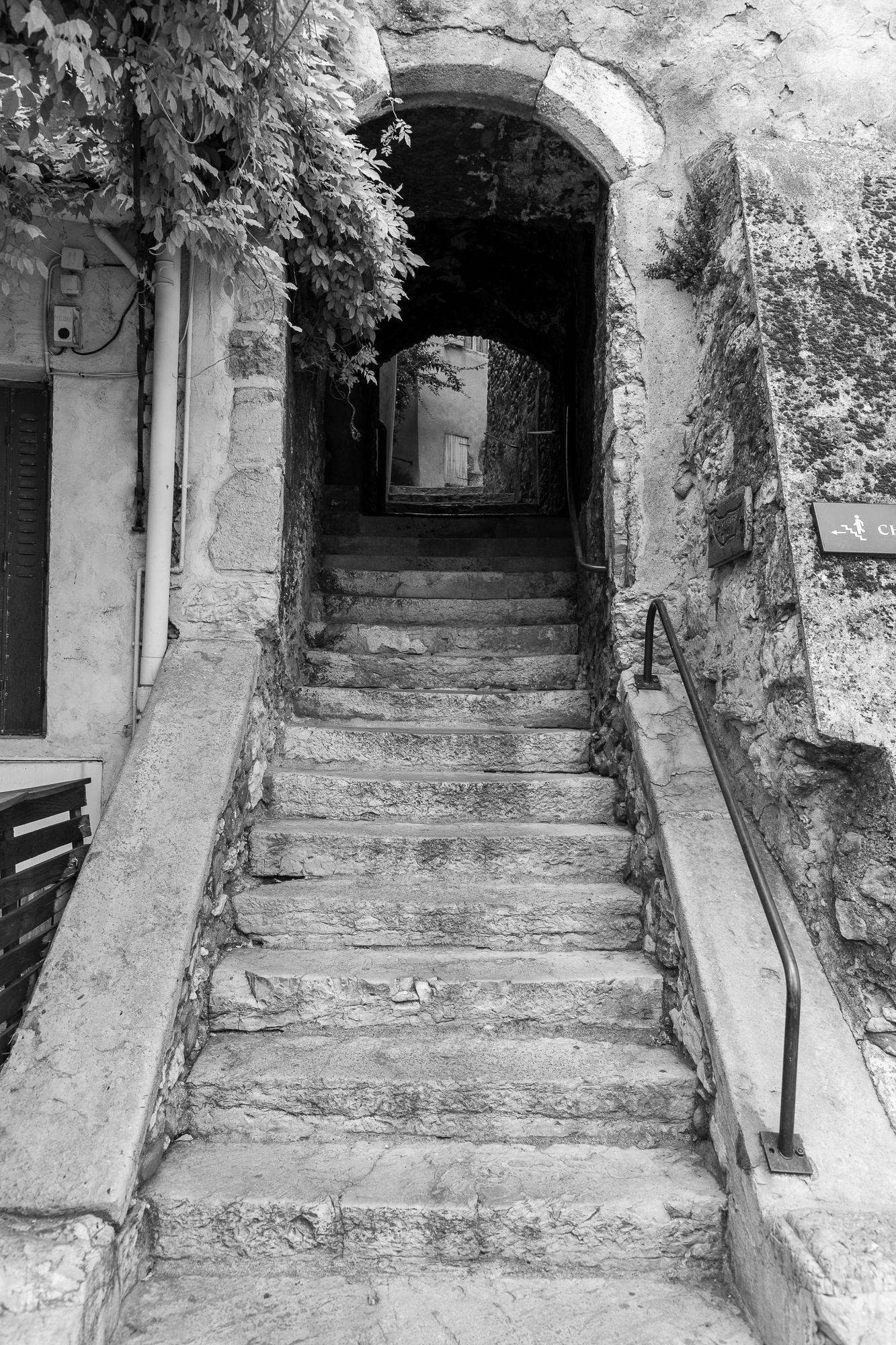 Montée vers le vieux village de la voulte sur rhône