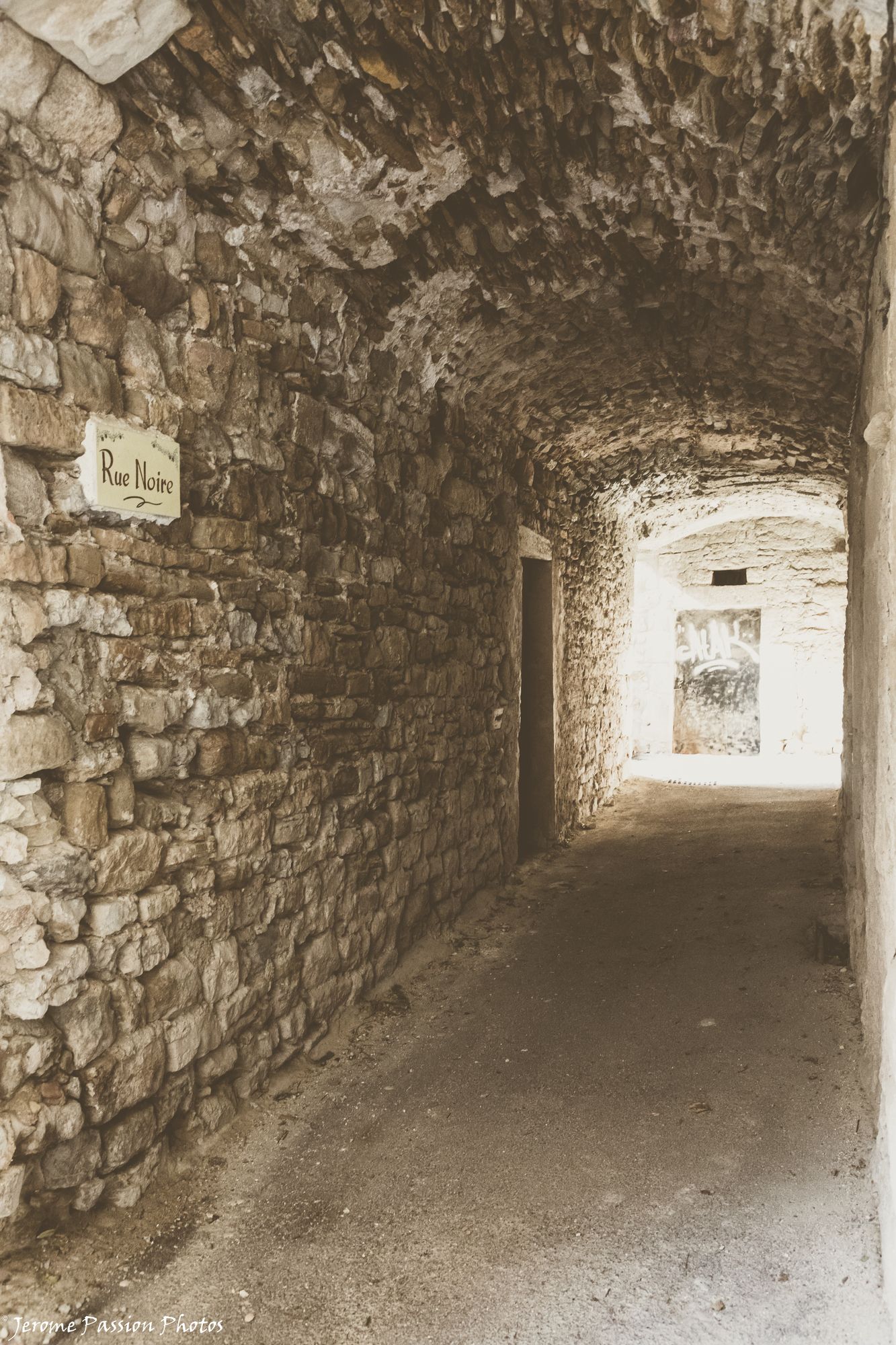 La rue noire de Vinezac