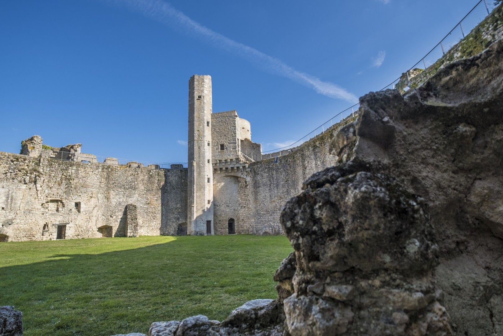 Intérieur de la forteresse de Billy