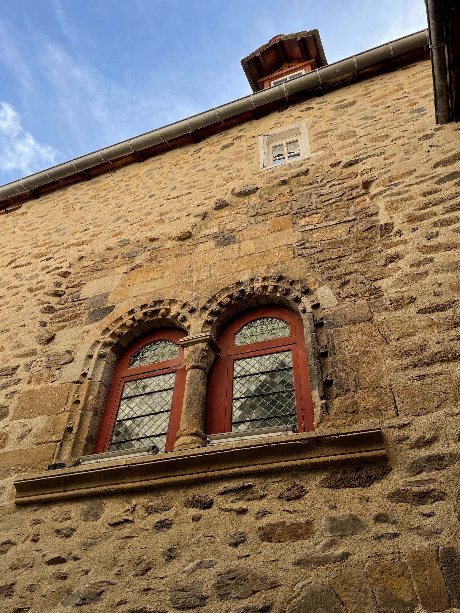 Fenêtre Romane de Blesle plus beau village de France