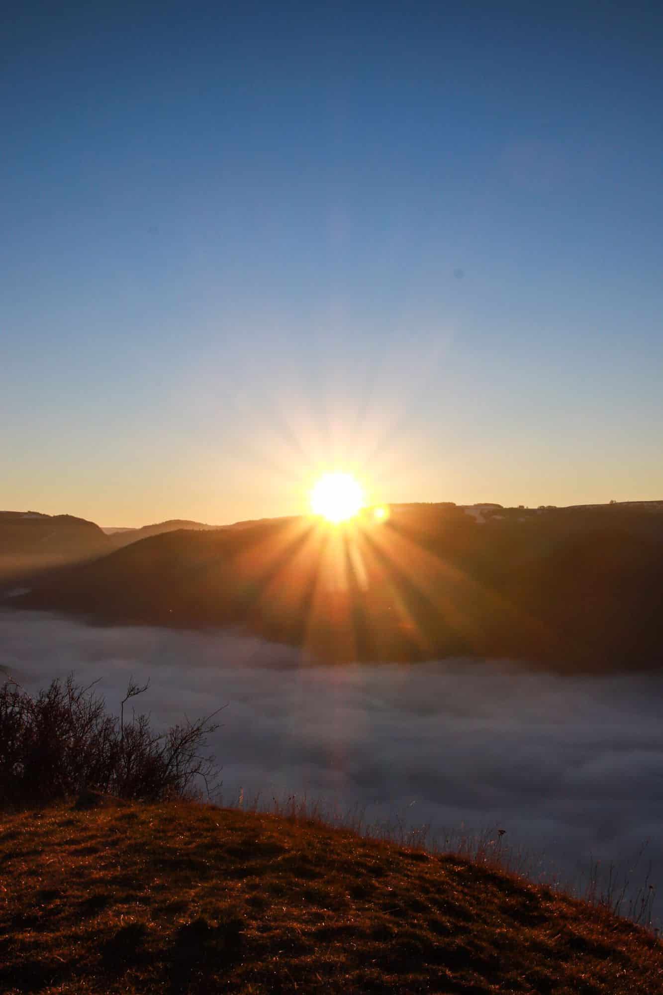 Coucher de soleil sur mer de nuages Auvergne