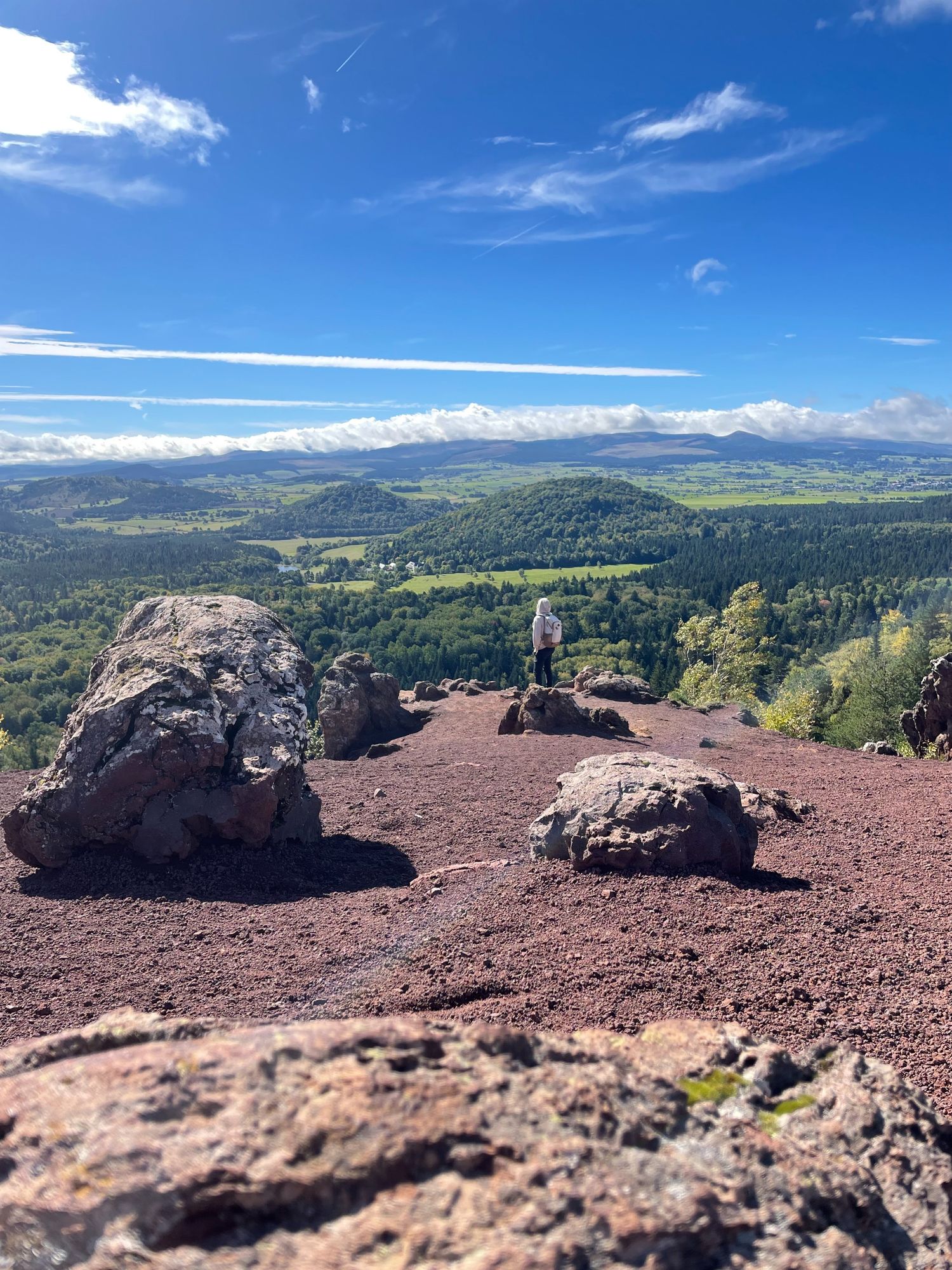 Bombes volcaniques au sommet du Puy de la Vache