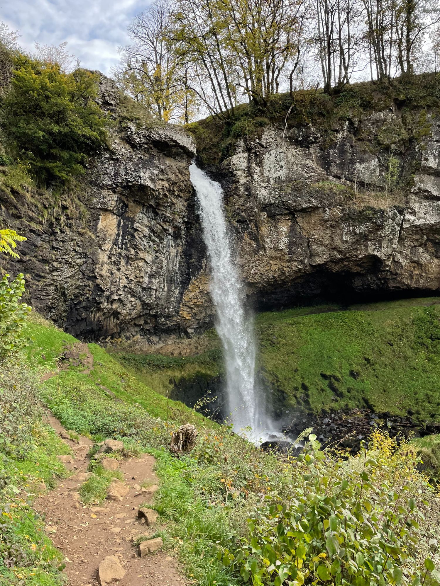 cascade de Salins dans le Cantal