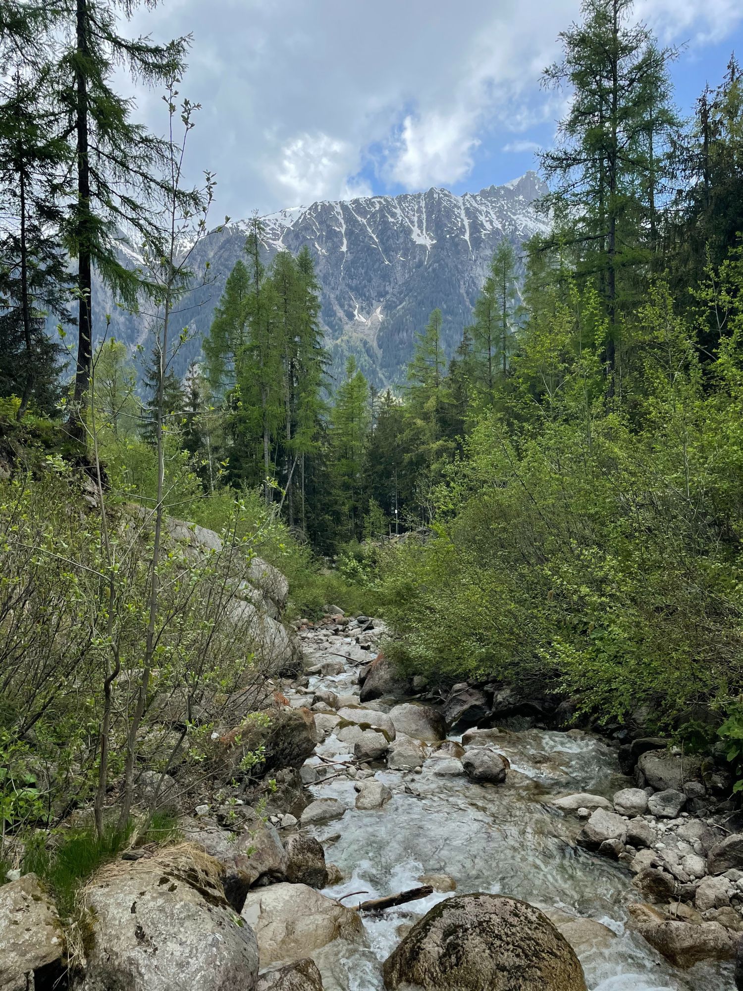Panorama devant la cascade du DARD à Chamonix