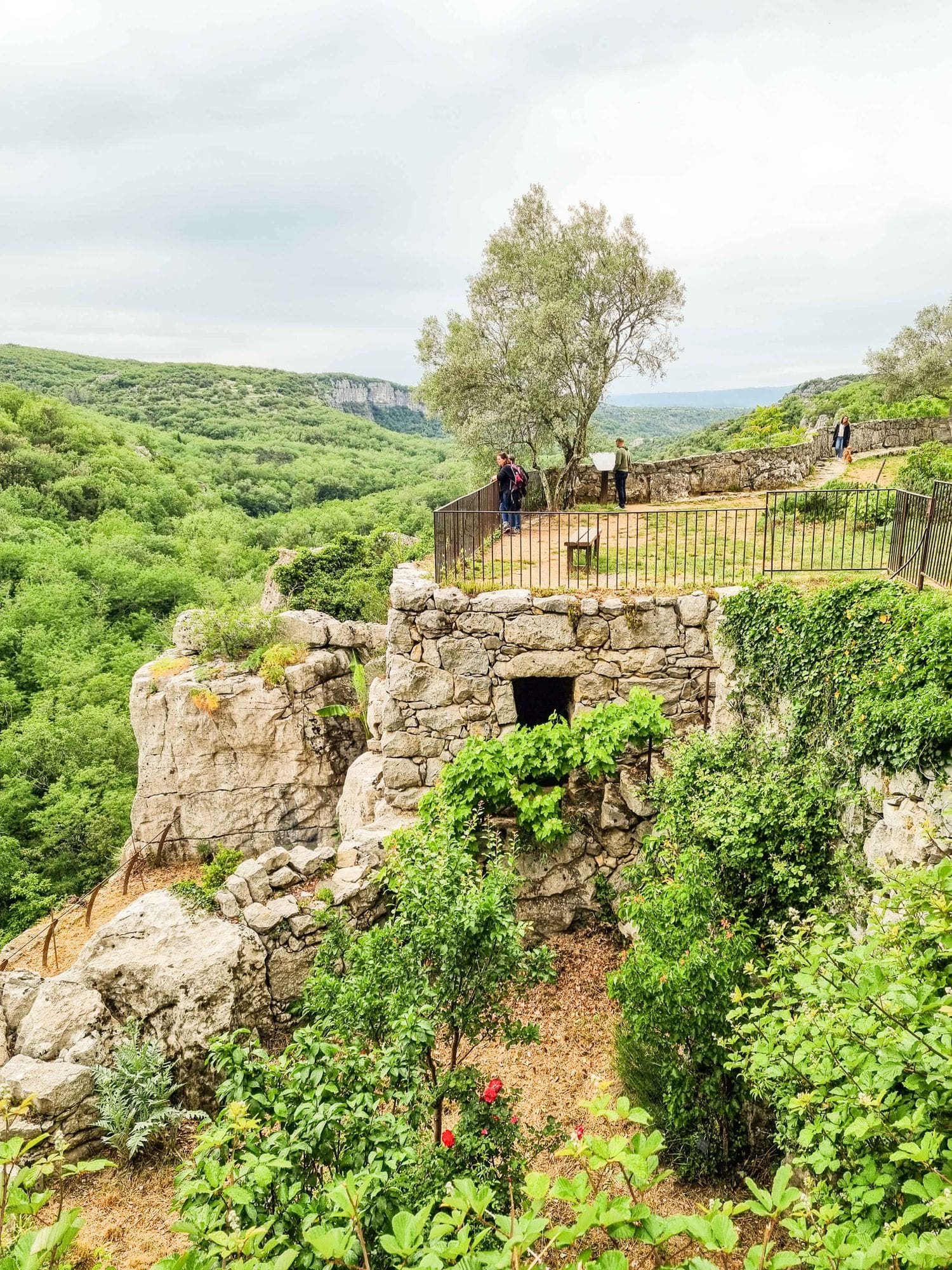 les jardins suspendus de labeaume