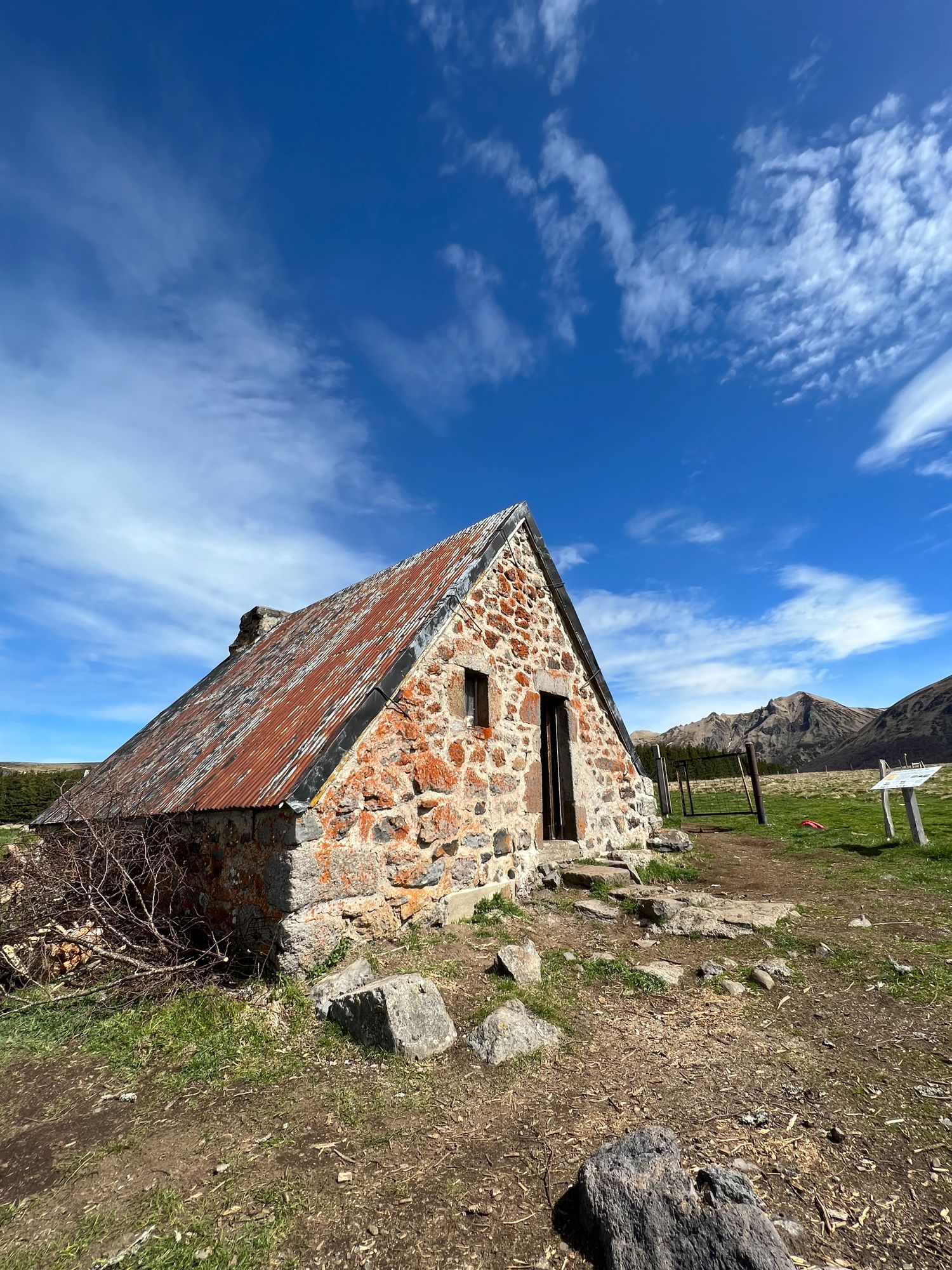 Refuge de Merdançon dans le Sancy