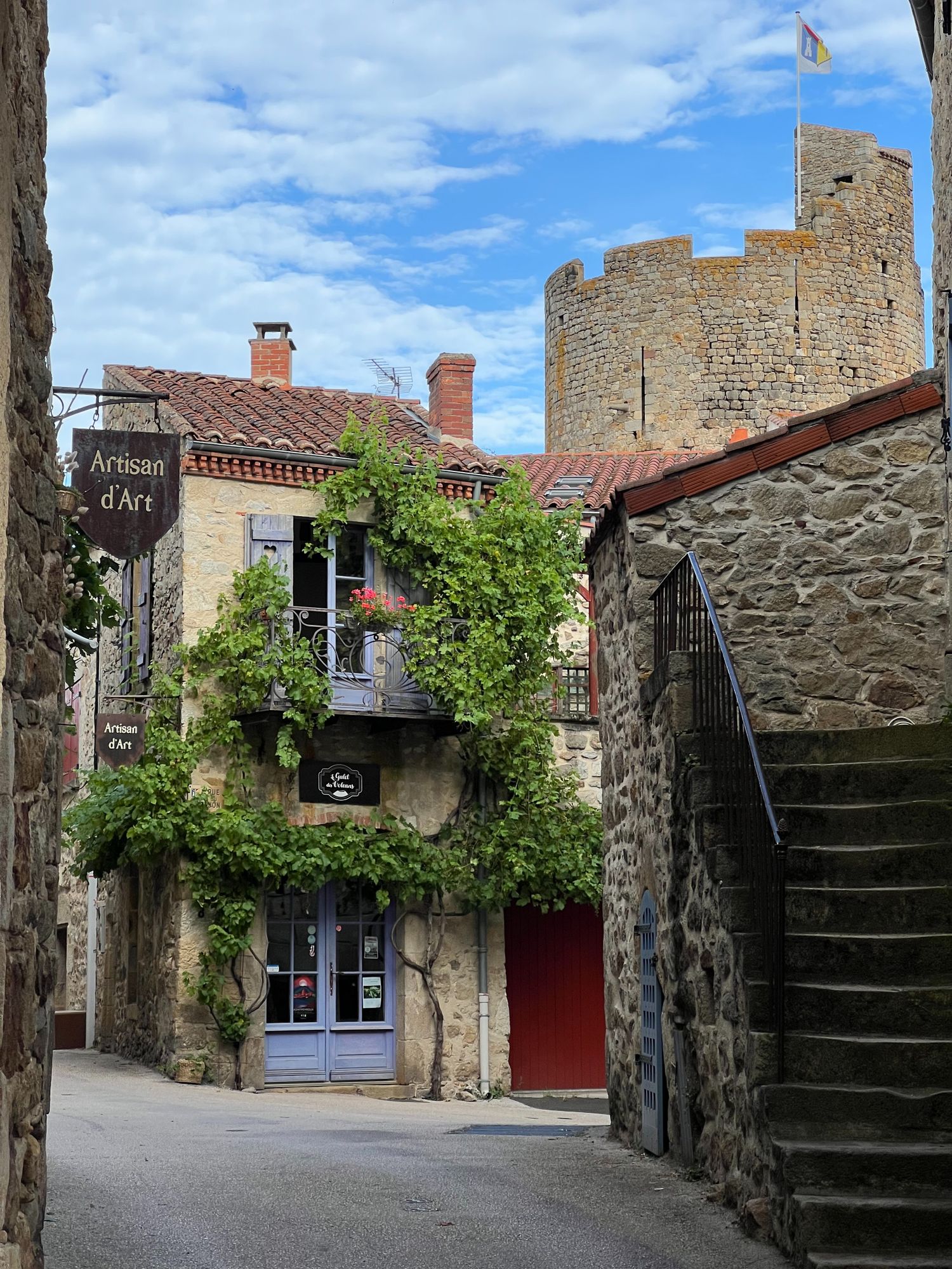 Village de Montpeyroux en Auvergne
