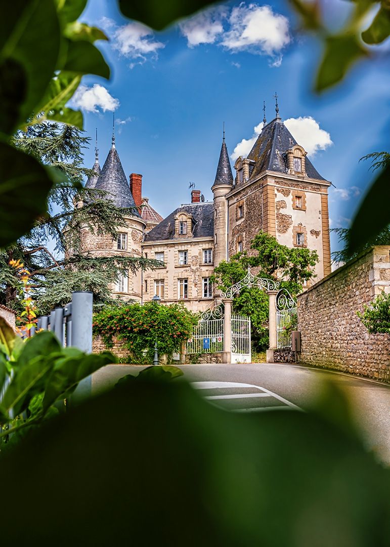 Château de Saint-Bonnet-les-Oules @florian_storyteller