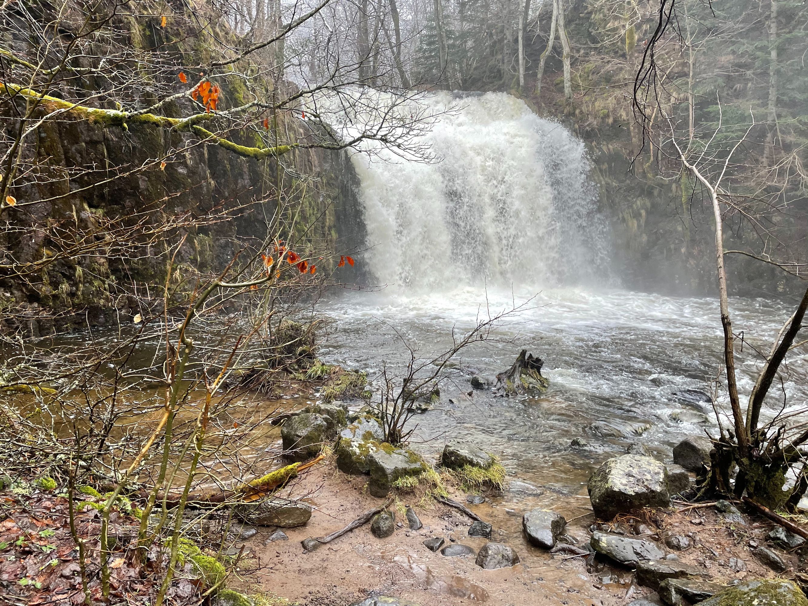 Cascade du bois de chaux à Égliseneuve d'Entraigues