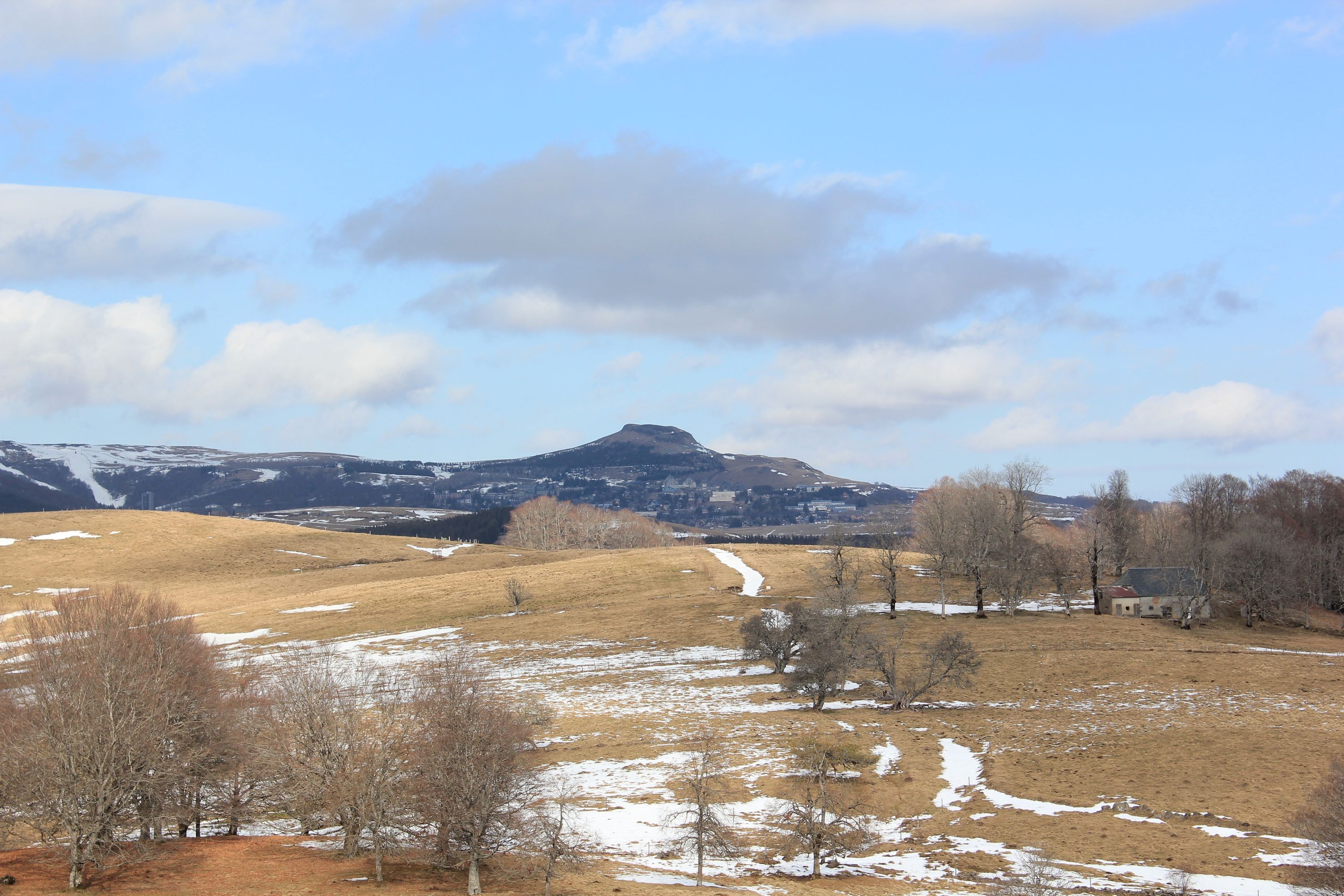 Puy de Chambourget depuis le lac Chauvet