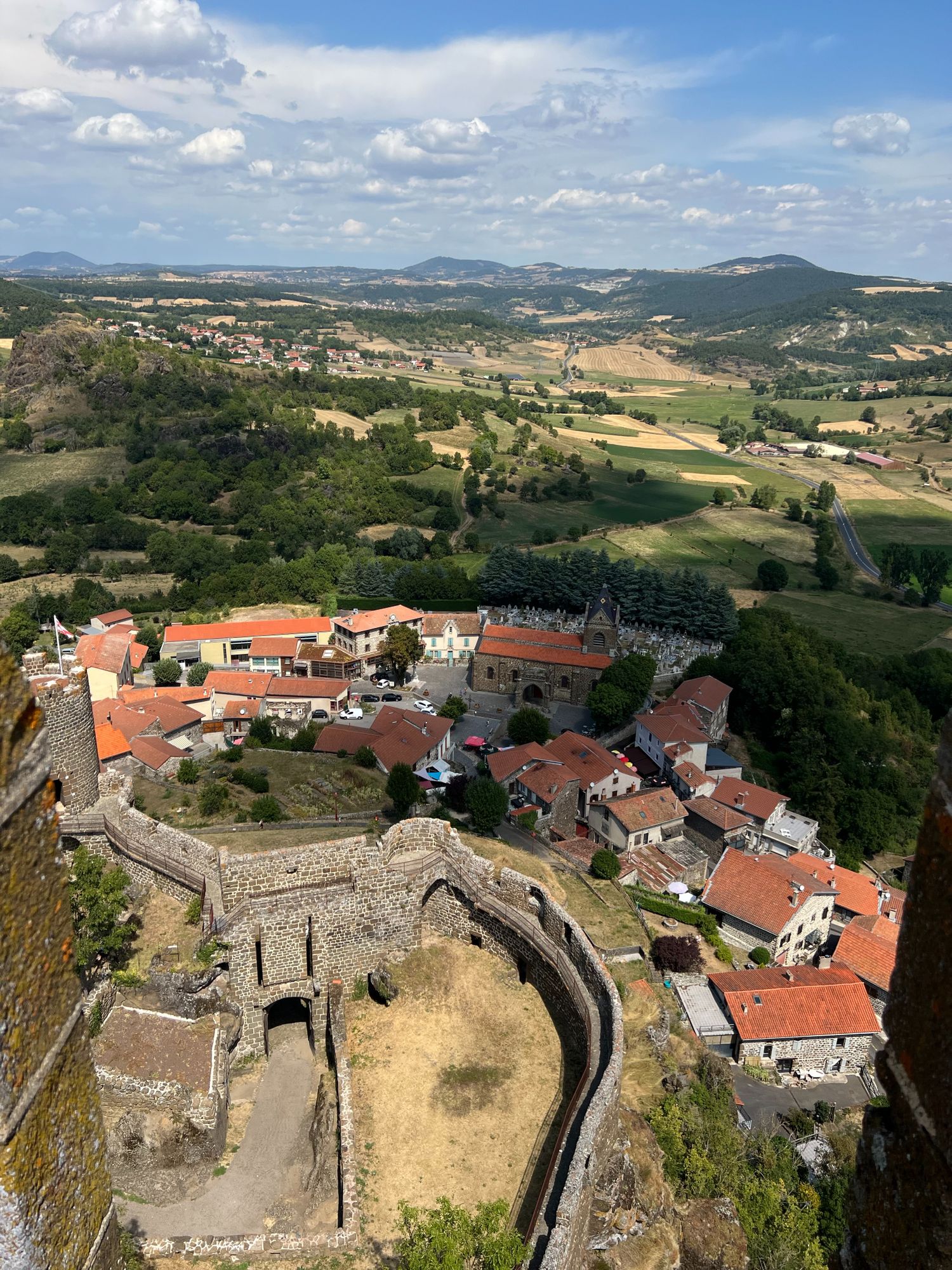 Vue depuis le donjon de Polignac