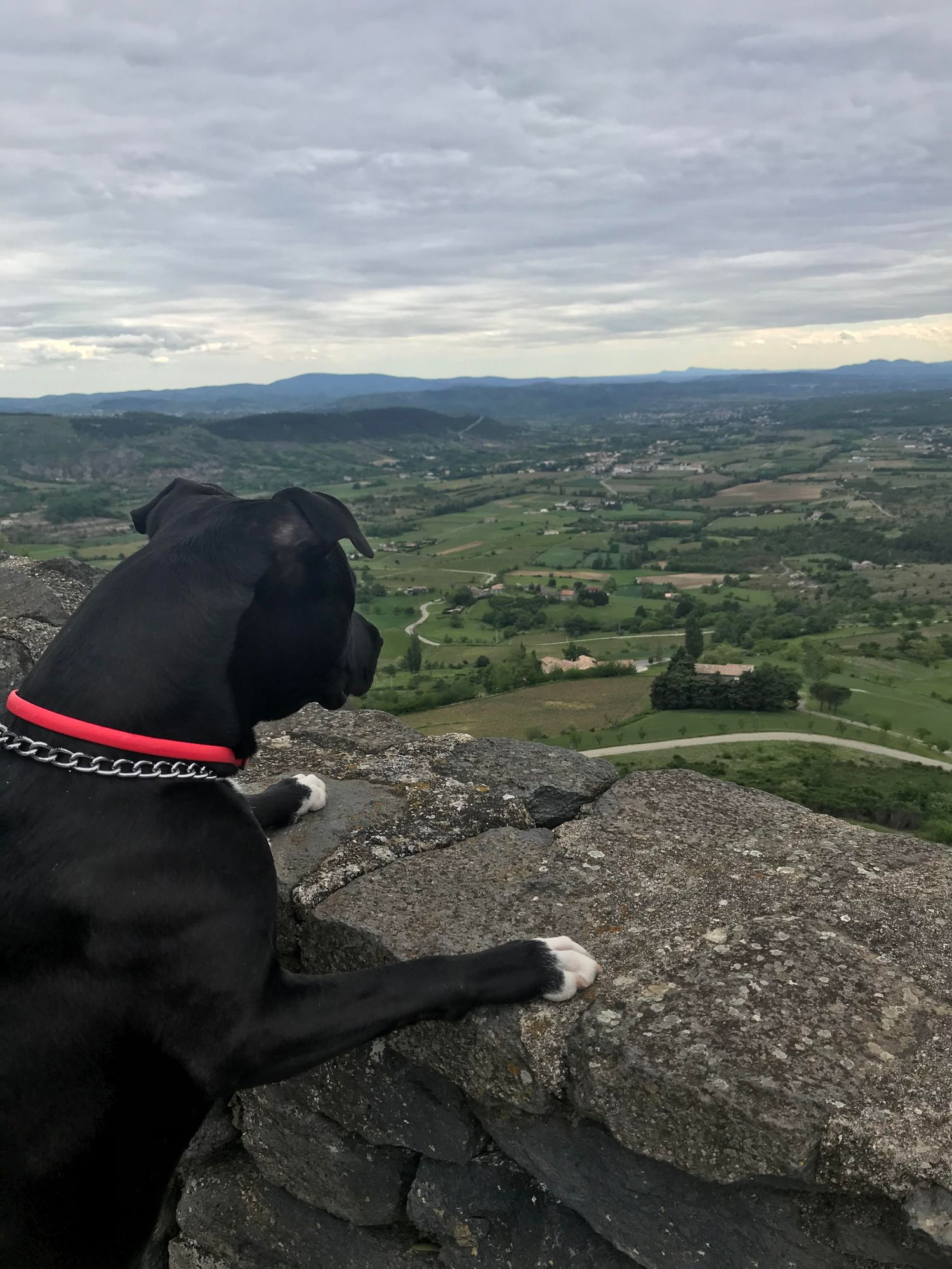 Panorama, village perché, village de carctère en Ardèche, St Laurent sous Coiron