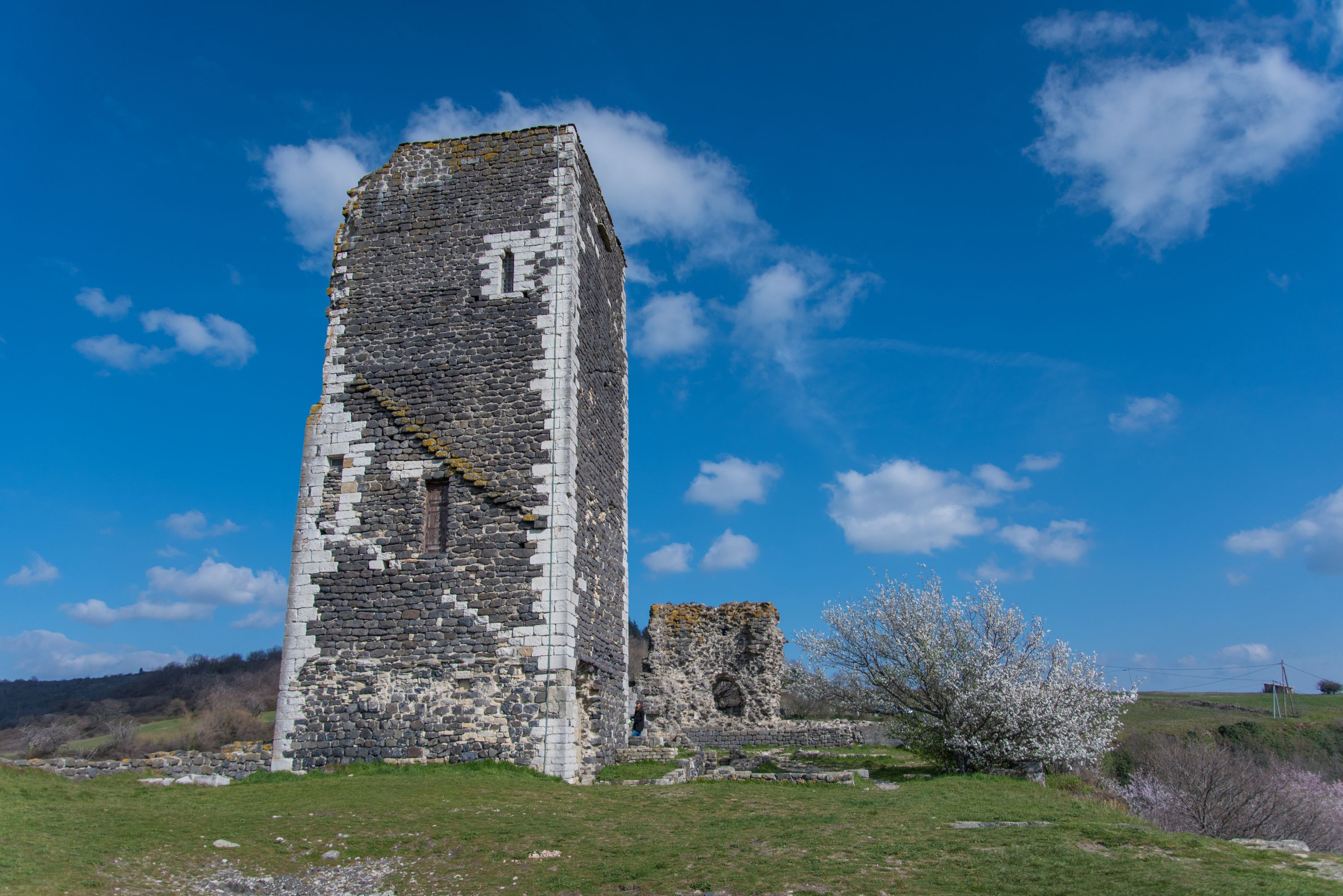 Chateau de Mirabel en Ardèche, panorama village perché, village médiéval