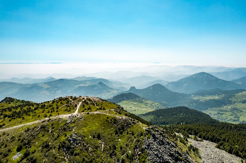 vue panoramique sur les Mont d'Ardèche