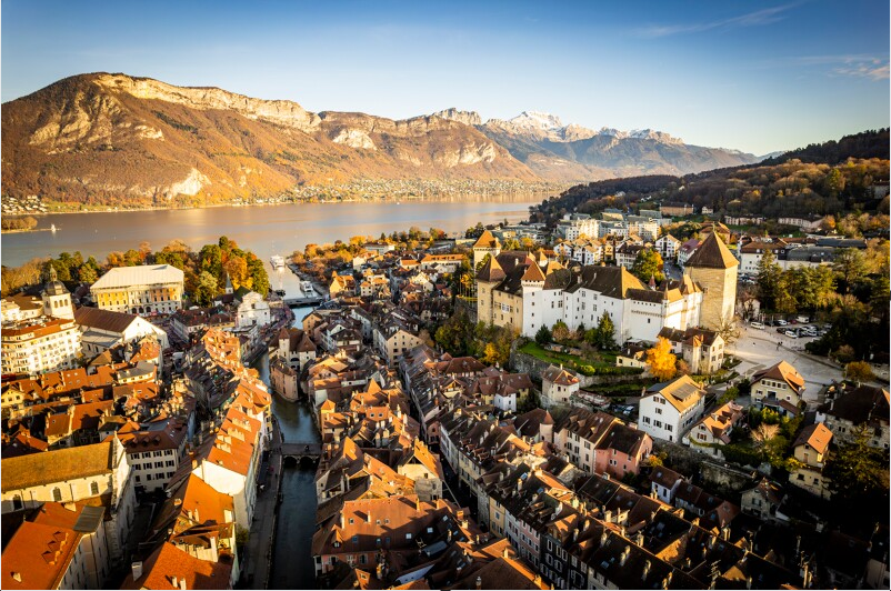 vue aérienne d'Annecy