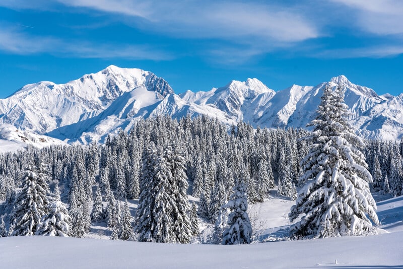 Point de vue sur le massif du Mont-Blanc depuis le Col de la Lezette (1787m) en Savoie