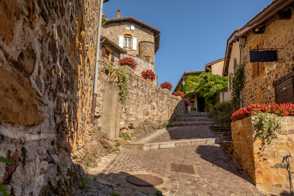 Village de Ternand dans le Beaujolais