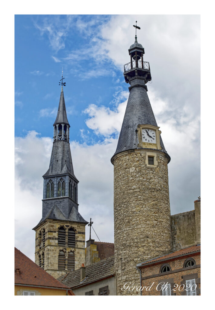 Beffroi et clocher de l'église Sainte-Foix à Saint-Pourçain-sur-Sioule - Allier