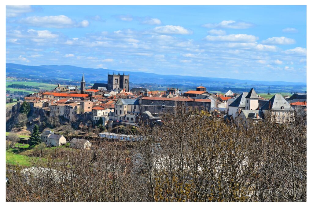 Ville de Saint-Flour - Département du Cantal