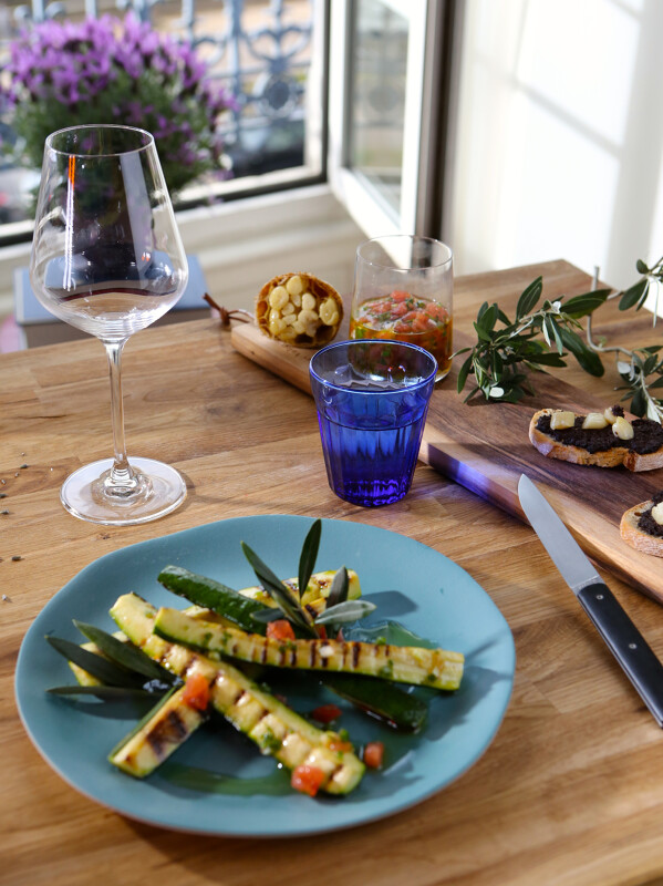 Courgettes grillées, sauce vierge à l'Olive de Nyons ©Beegoo