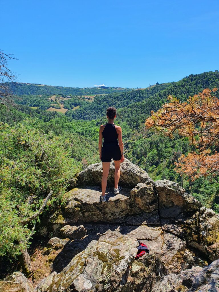 Vue sur les gorges de la Daronne en Ardèche