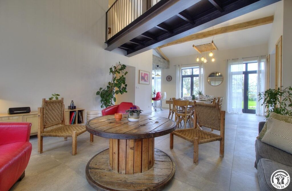 Intérieur du gîte des Collines de la Chalaronne pour un week-end en famille dans la Dombes