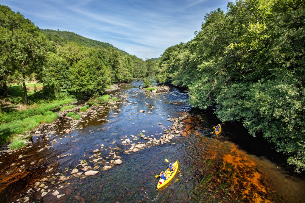 Canoë dans les gorges de la Sioule