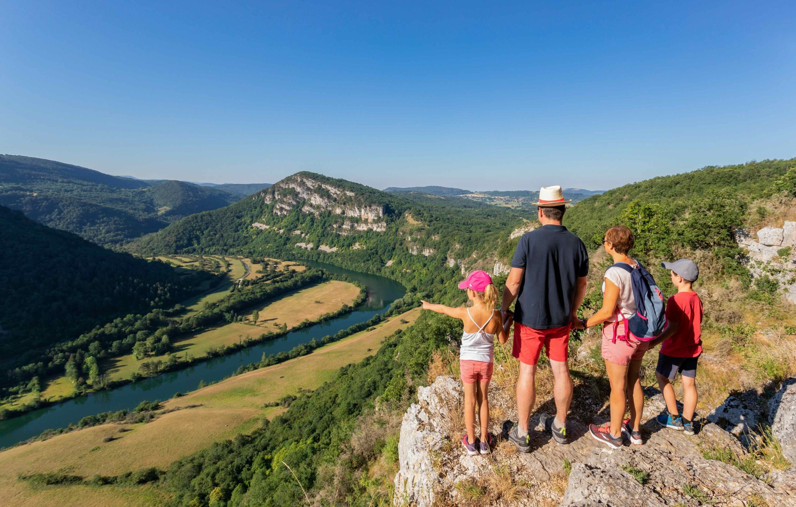 La vallée de l'Ain, vue depuis le site des Rochers de Jarbonnet - Bresse Revermont (01)