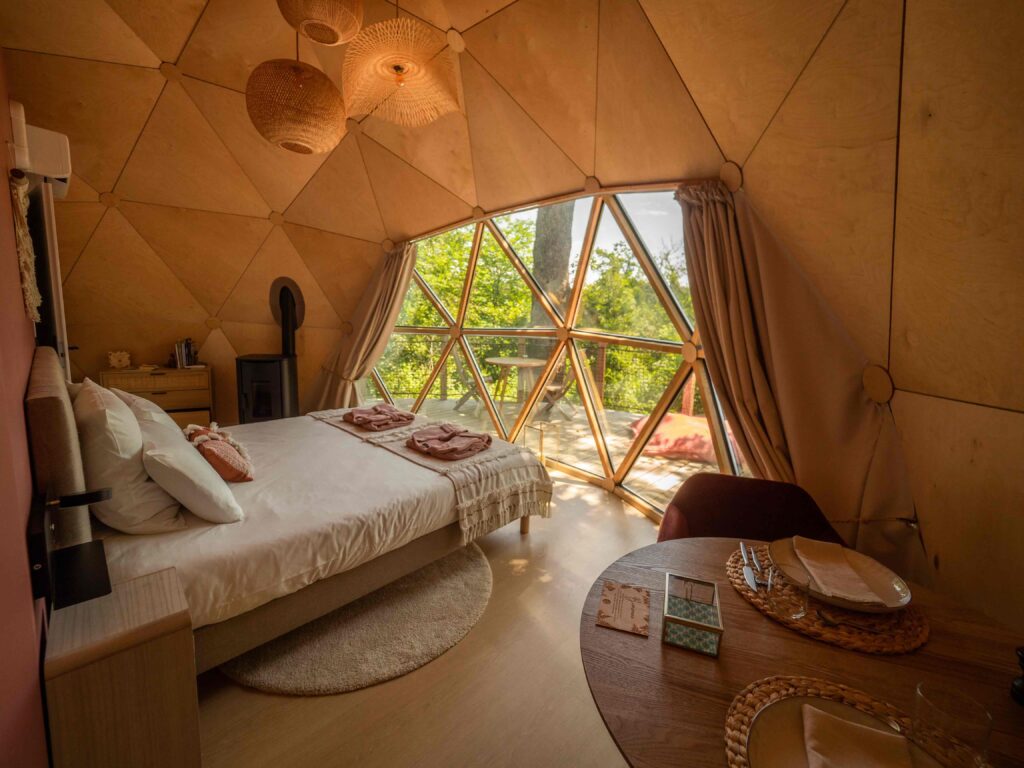 Intérieur du Dôme de Cassiopée au Bois de Luna