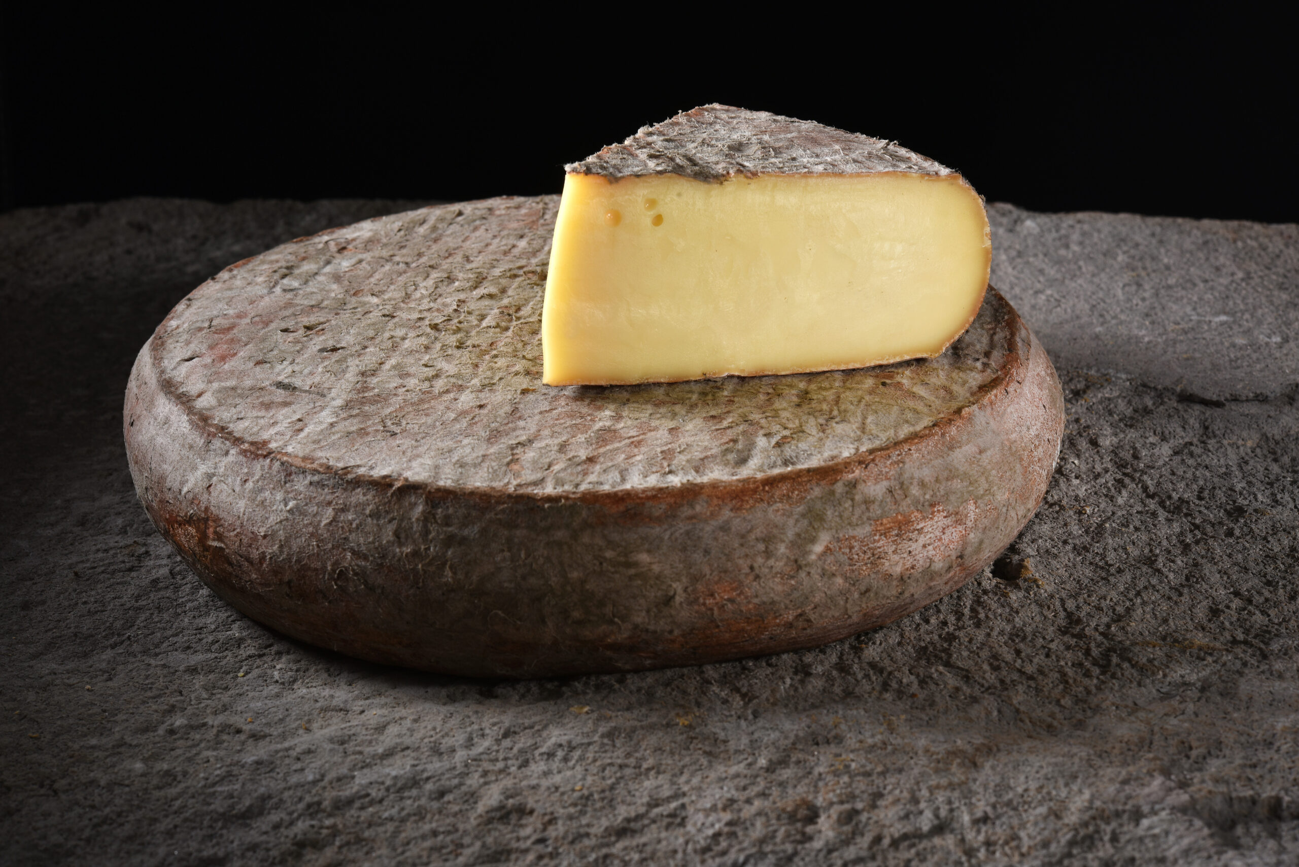 Le Saint-Nectaire, fromage AOP d'Auvergne