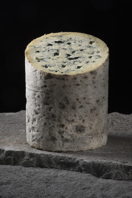fourme d'Ambert, fromage AOP Auvergne-Rhône-Alpes